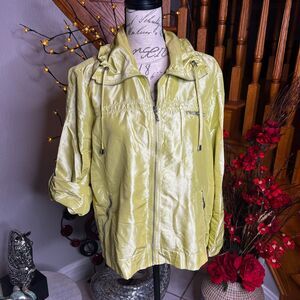 Chico’s Women’s Lime Green Lightweight Raincoat Roll Tab Sleeves Jacket Size 2/L